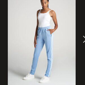 AMERICAN TALL ATHLETIC PANTS IN CLOUD BLUE & WHITE (NWT)